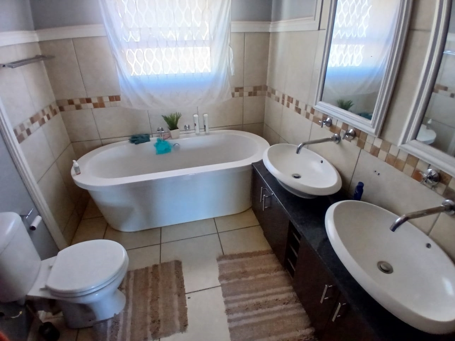 3 Bedroom Property for Sale in Kuruman Northern Cape